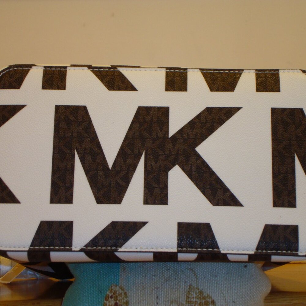 Michael Kors Suri LG Bucket Shoulder/Crossbody Bag MK White/Brown NEW WITH TAGS! - Picture 4 of 10